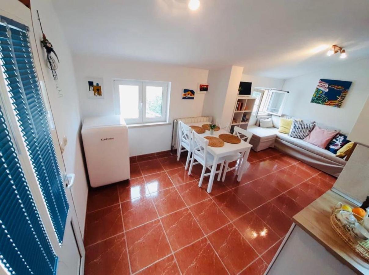 Apartments Barbaresko Lumbarda Eksteriør bilde