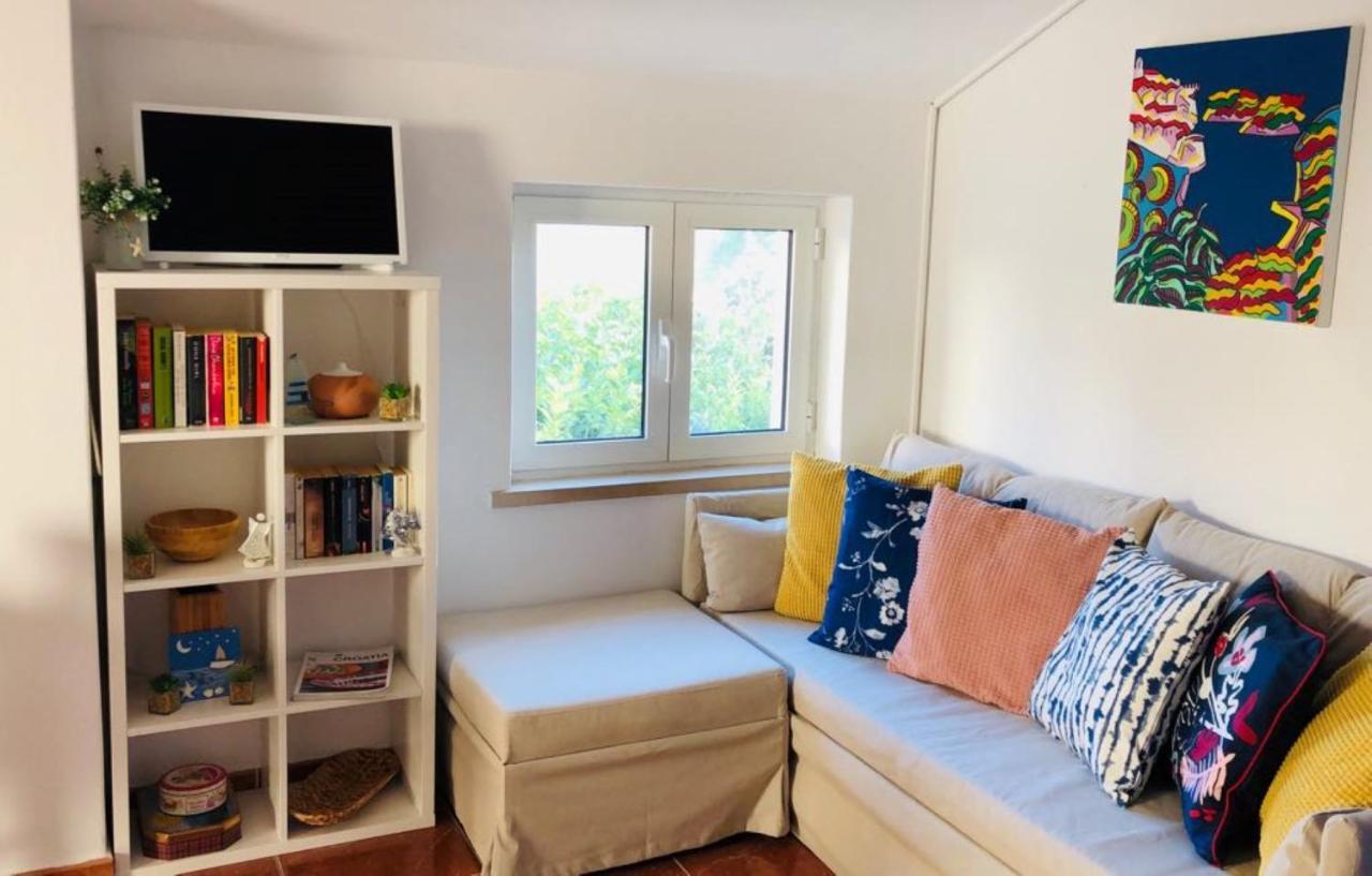 Apartments Barbaresko Lumbarda Eksteriør bilde