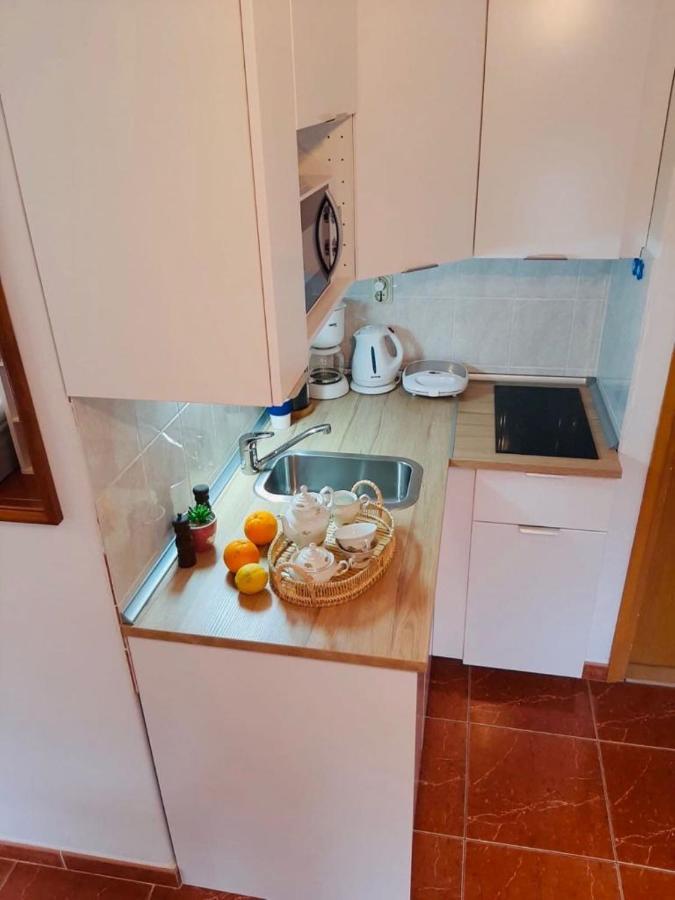 Apartments Barbaresko Lumbarda Eksteriør bilde