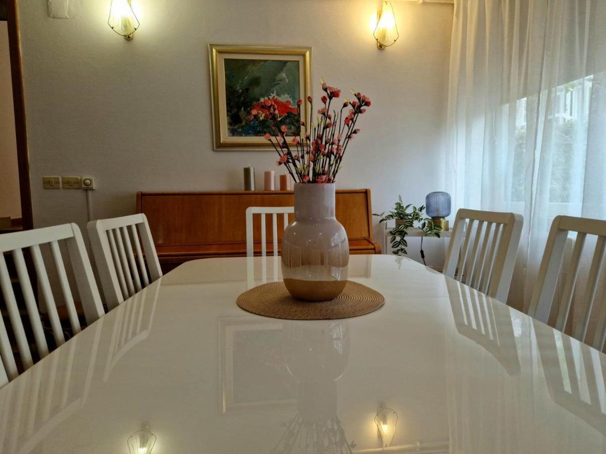 Apartments Barbaresko Lumbarda Eksteriør bilde