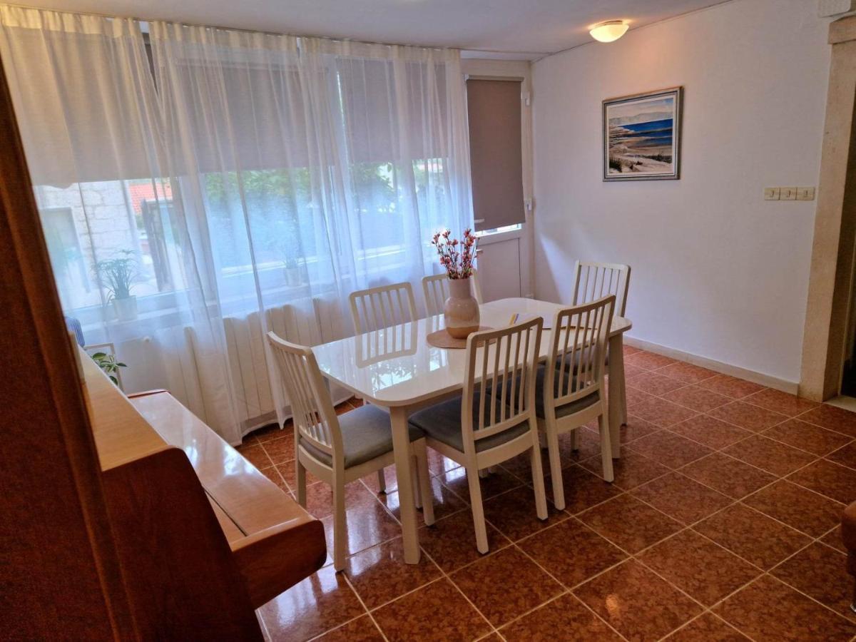 Apartments Barbaresko Lumbarda Eksteriør bilde