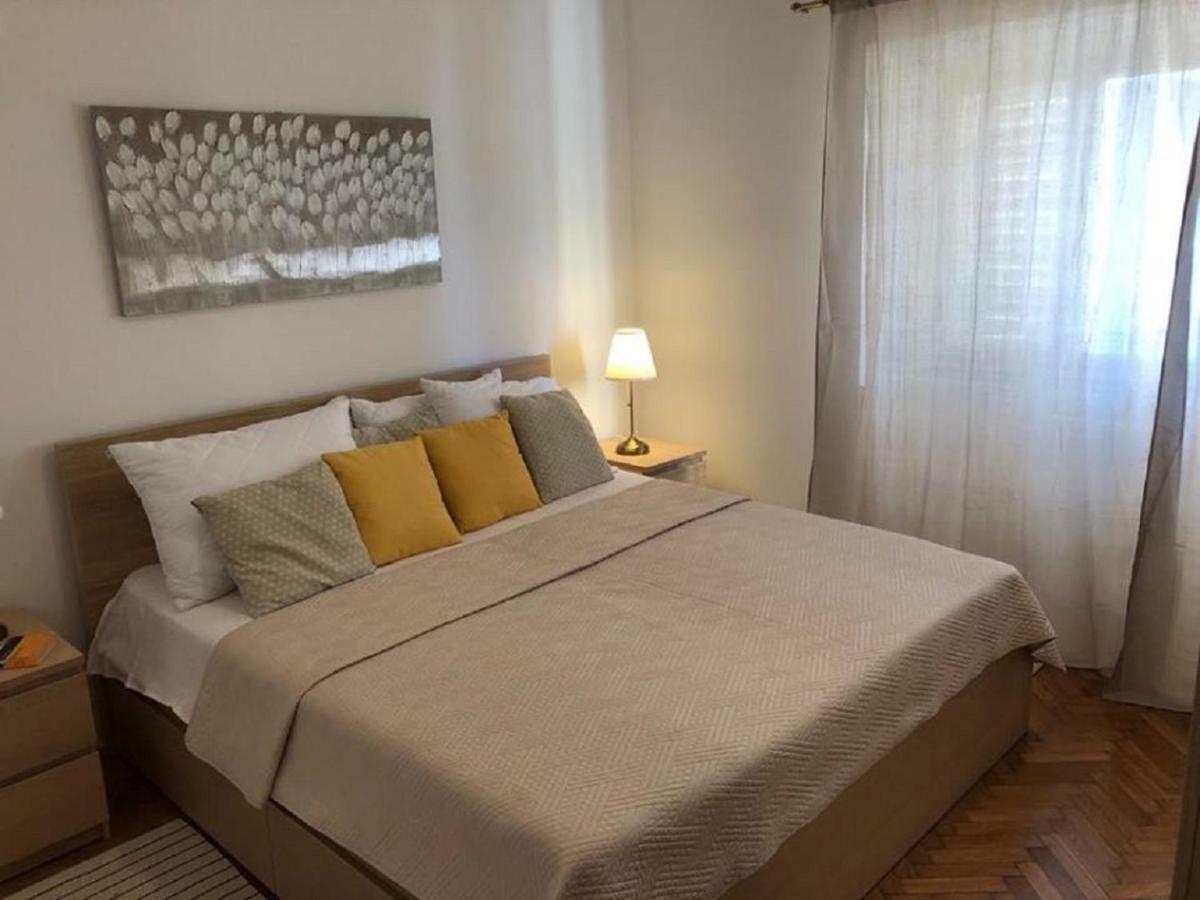 Apartments Barbaresko Lumbarda Eksteriør bilde